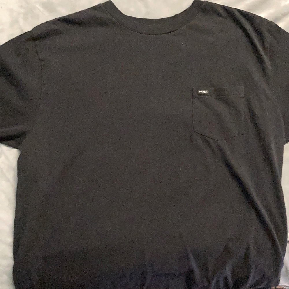 RVCA  (relaxed fit) POCKET TEE.  MENS. SIZE LARGE
